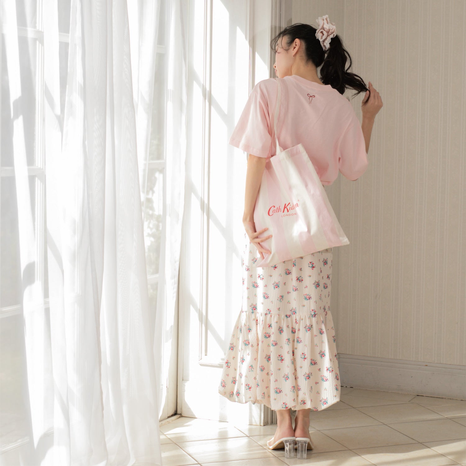 オーバーサイズ Tシャツ Ribbon Floral Pink