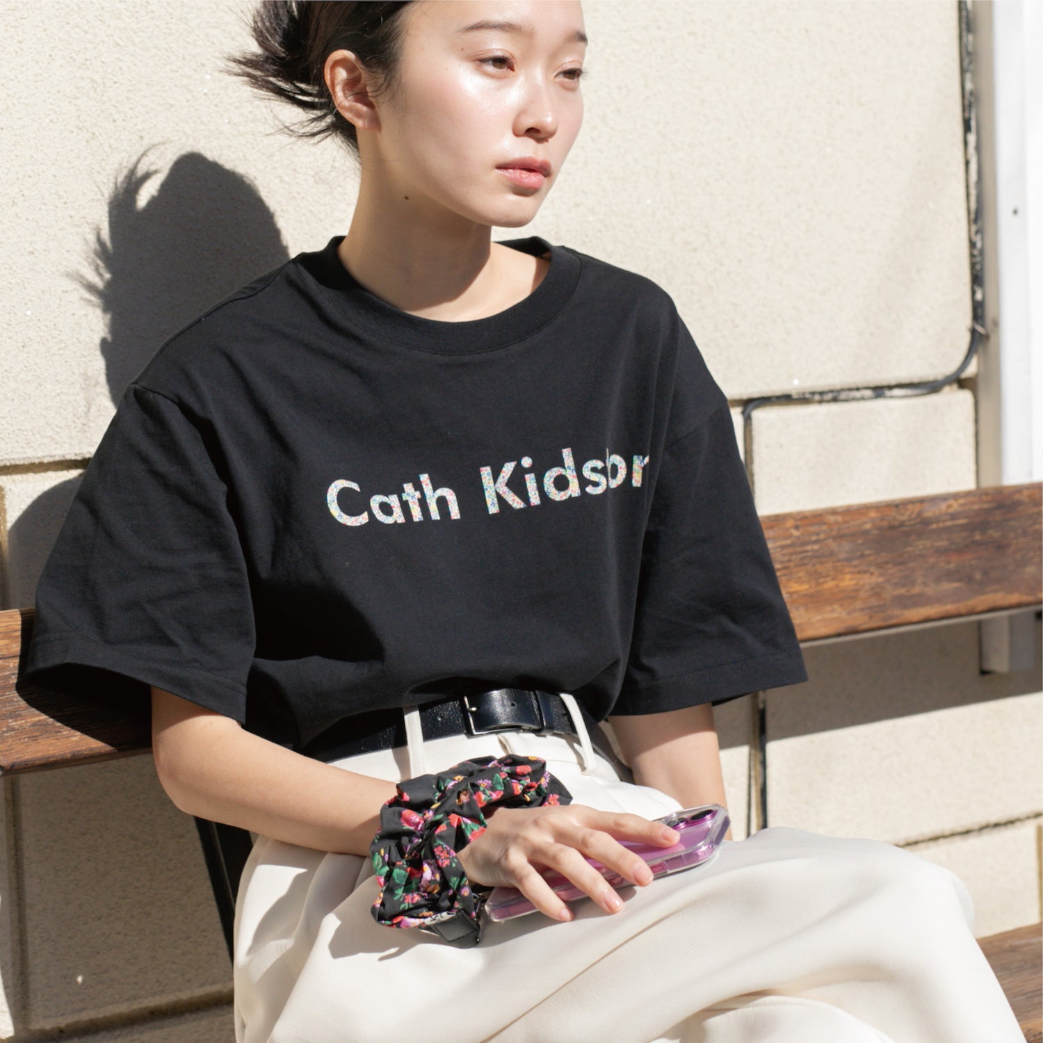 【新品】Cath Kidston オーバーサイズTシャツ ブラック オーバーサイズ Tシャツ Harmony Ditsy Logo | Cath Kidston
