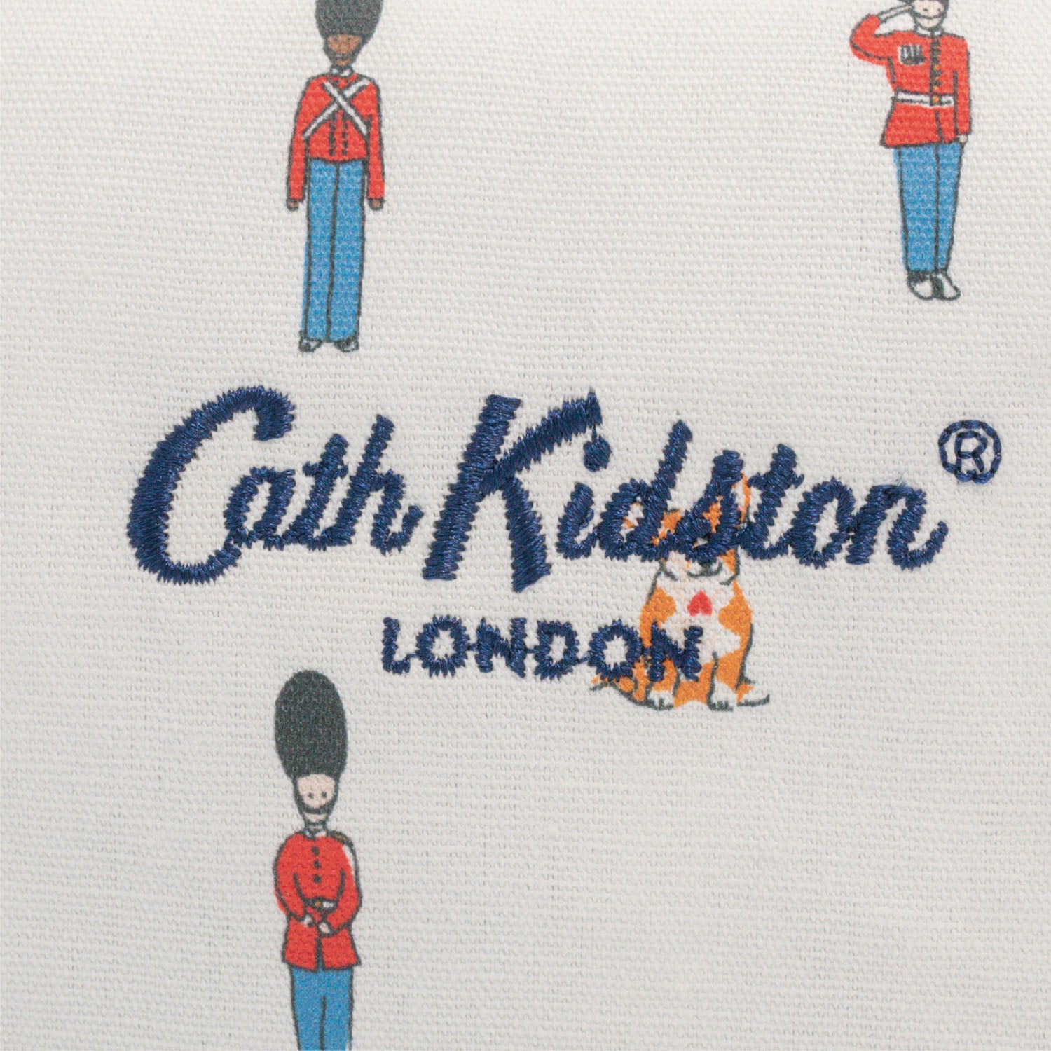 ポーチ Royal Guards | Cath Kidston 日本公式オンラインストア