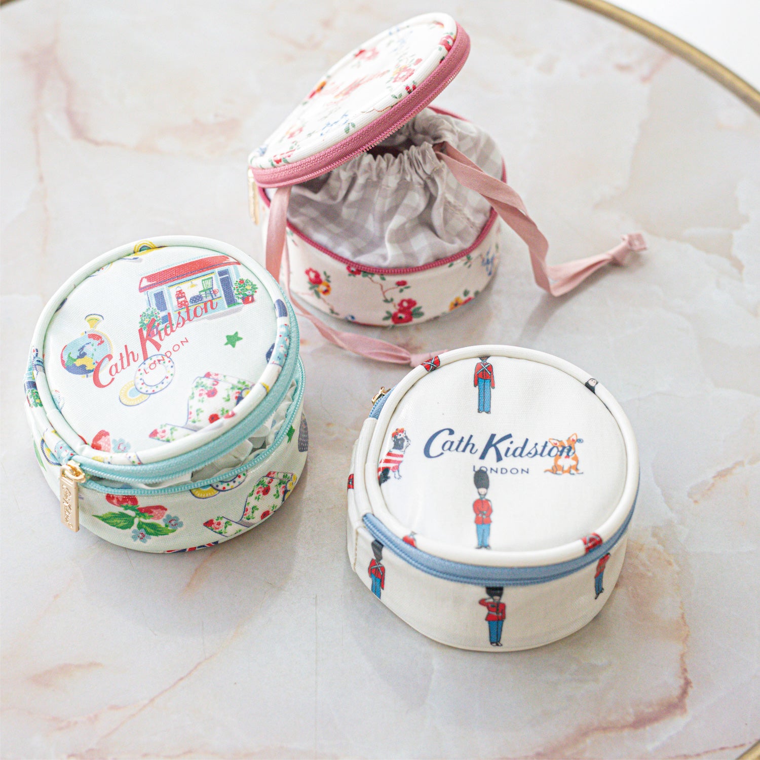 アクセサリーポーチ Cath Icons | Cath Kidston 日本公式オンライン
