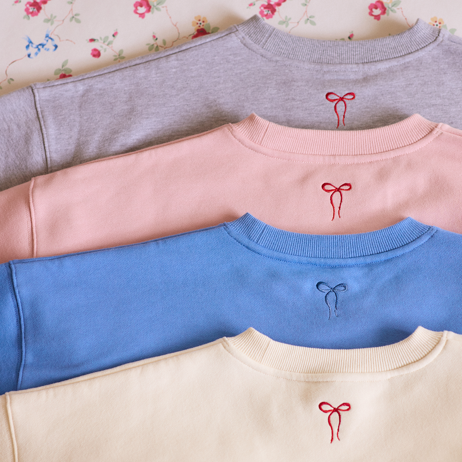 裏起毛スウェットトップス Ribbon Floral