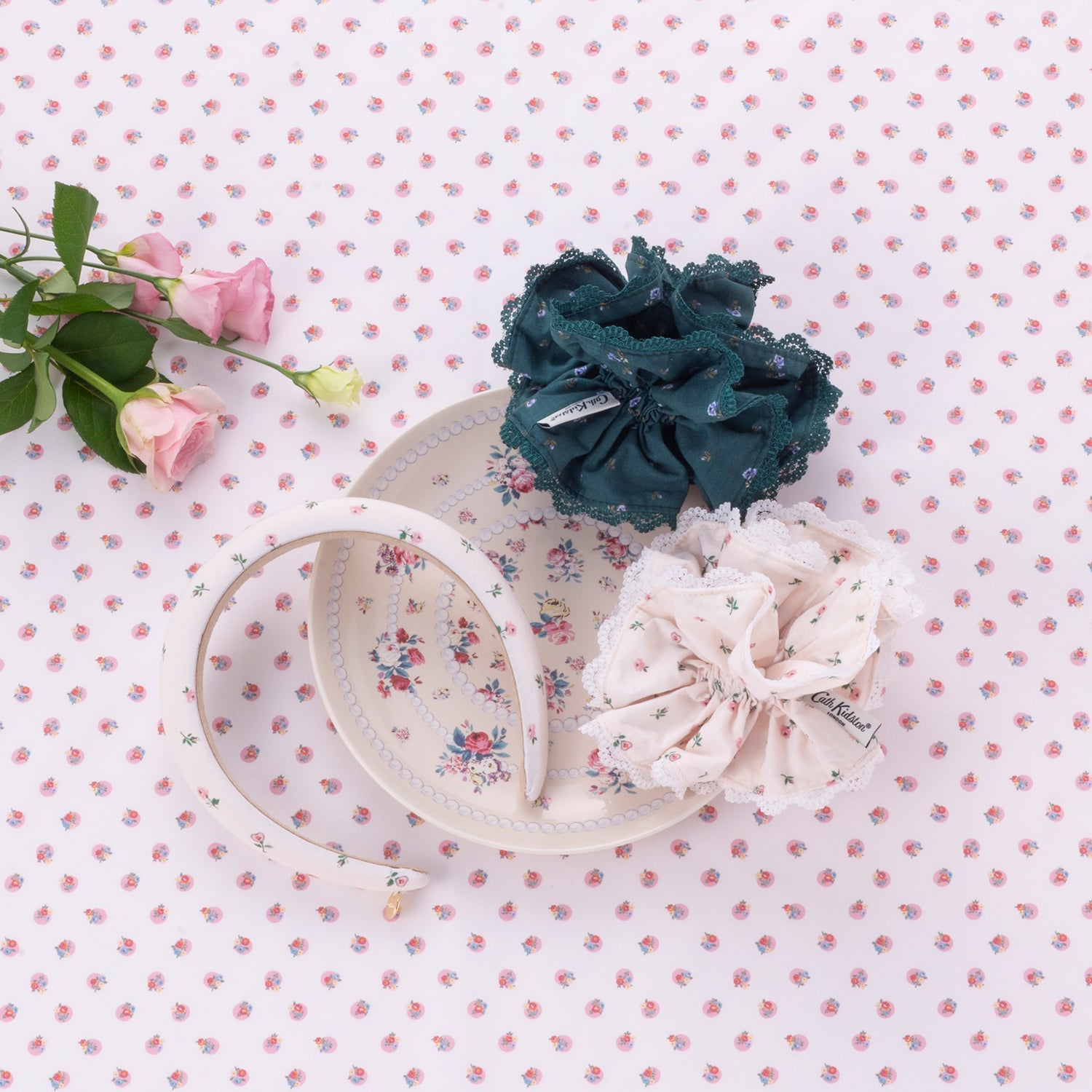 プランプカチューシャ Lace Sprigs