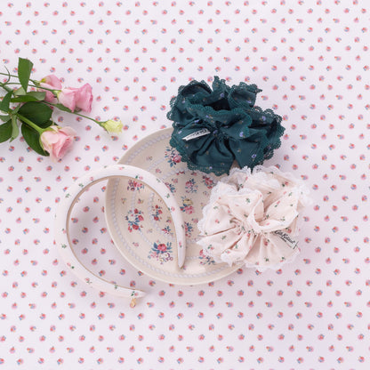 レーストリムシュシュ Lace Sprigs