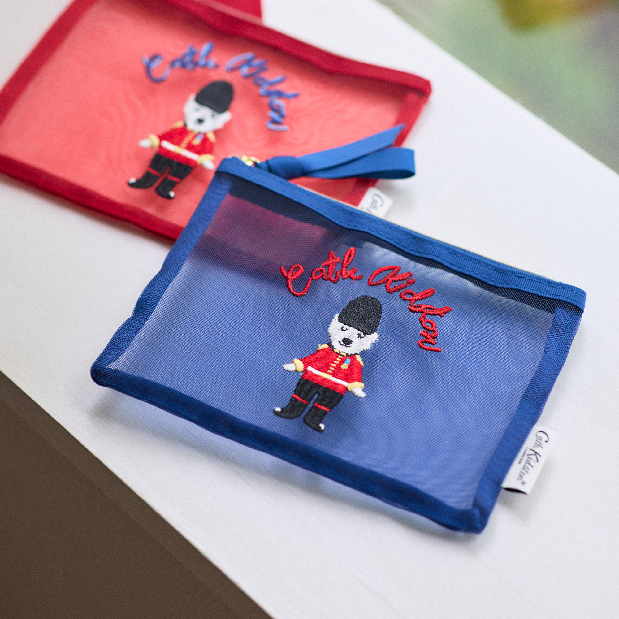 メッシュポーチ London Dog