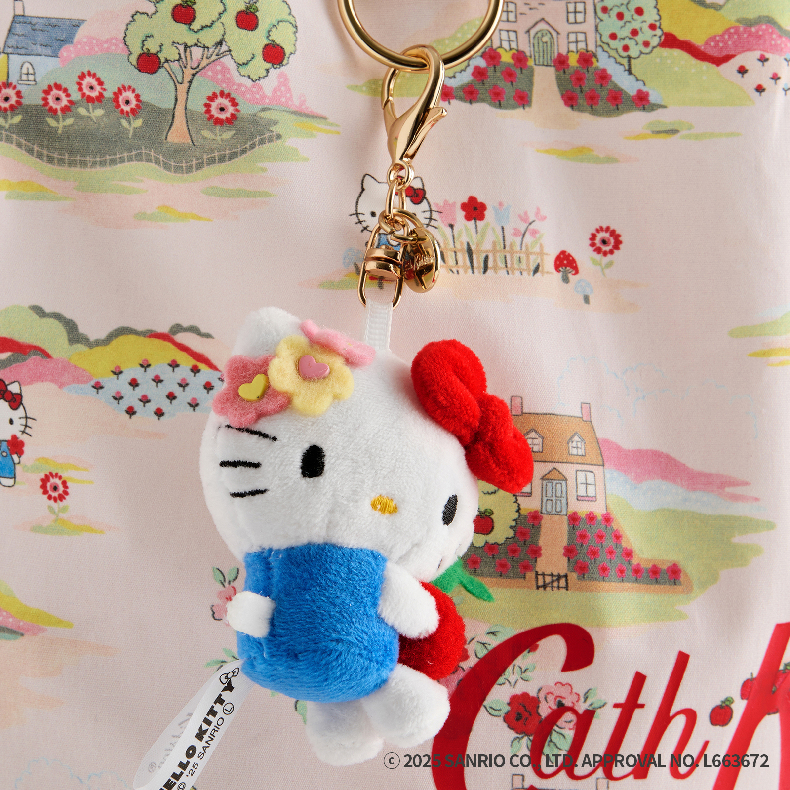 Cath Kidston × Hello Kitty　フリルティッシュポーチ＆マスコットチャームセット Provence