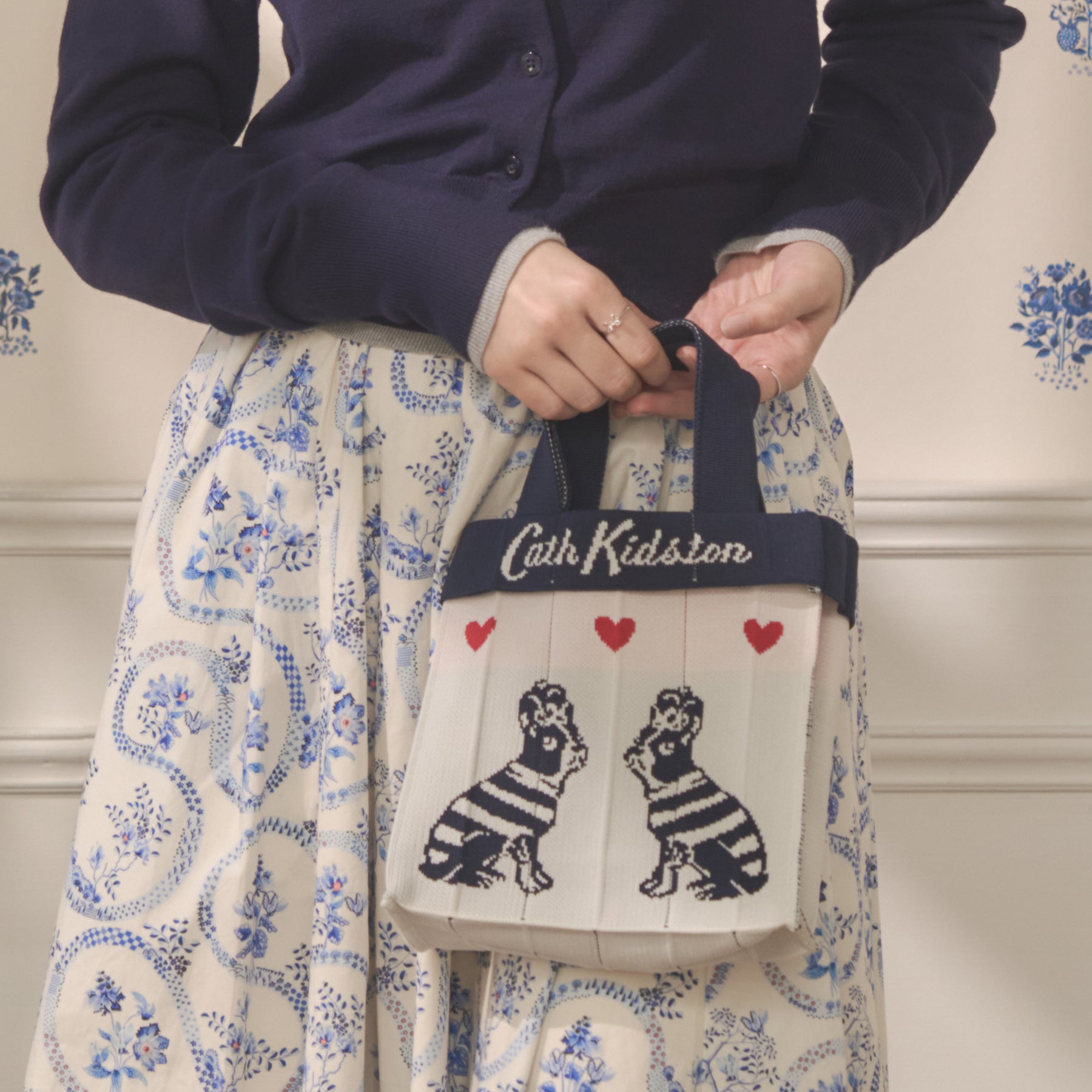 ◆新品未使用◆ Cath Kidston キャスキッドソン アナログスケール キャス キッドソン × KNT365】再生ポリエステルを使用した、365日毎日