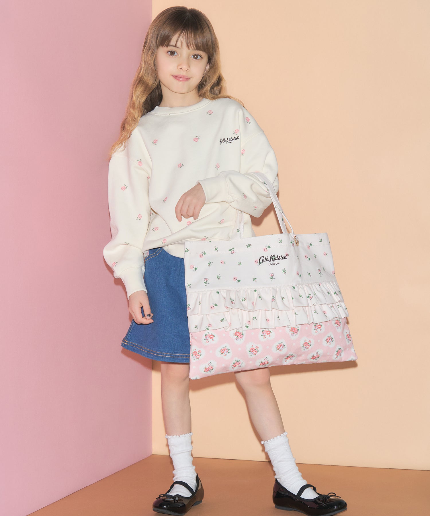 ダブルフリルレッスントートバッグ Lace Sprigs | Cath Kidston 日本