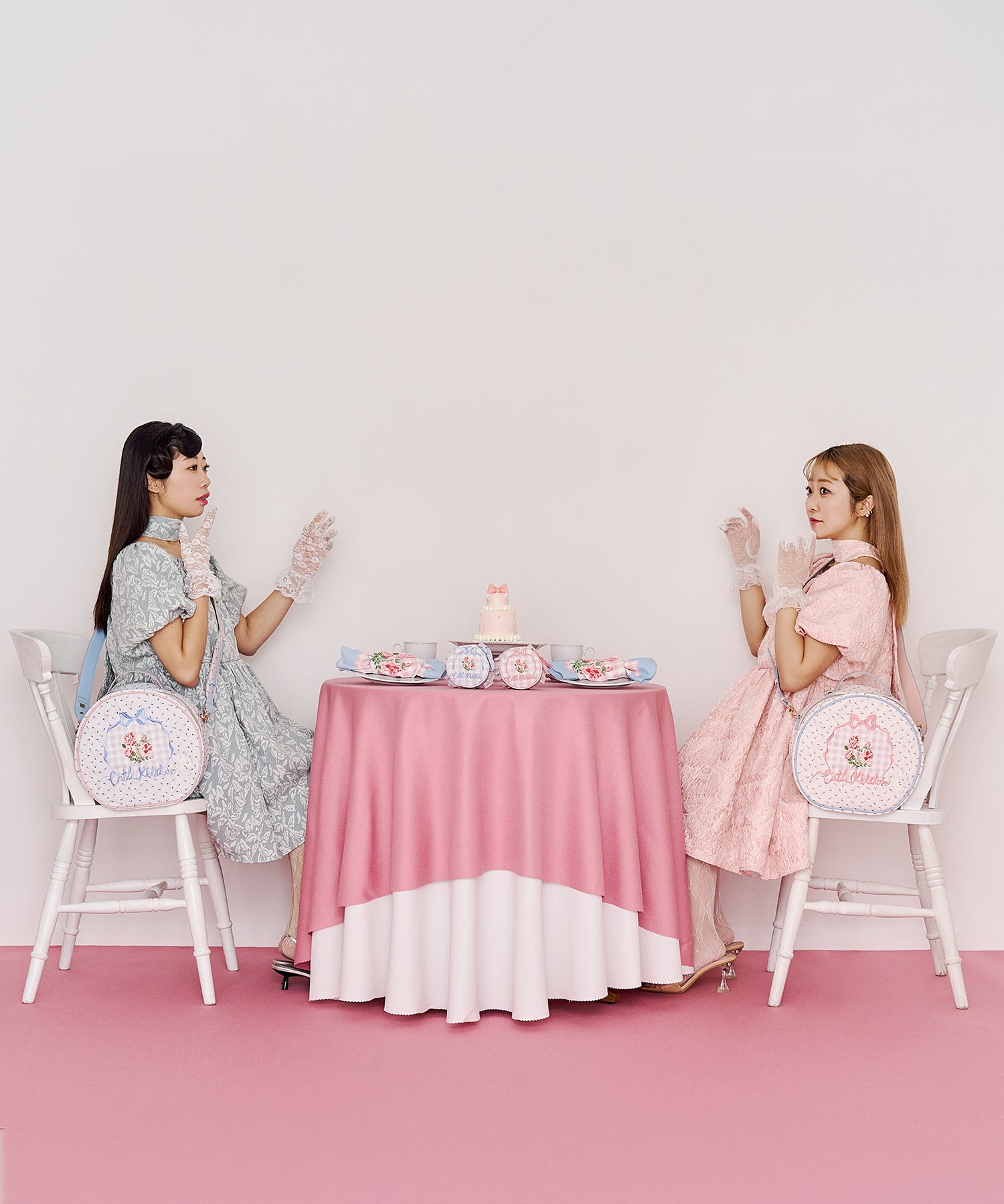 サークル トラベルポーチ | Cath Kidston 日本公式オンラインストア