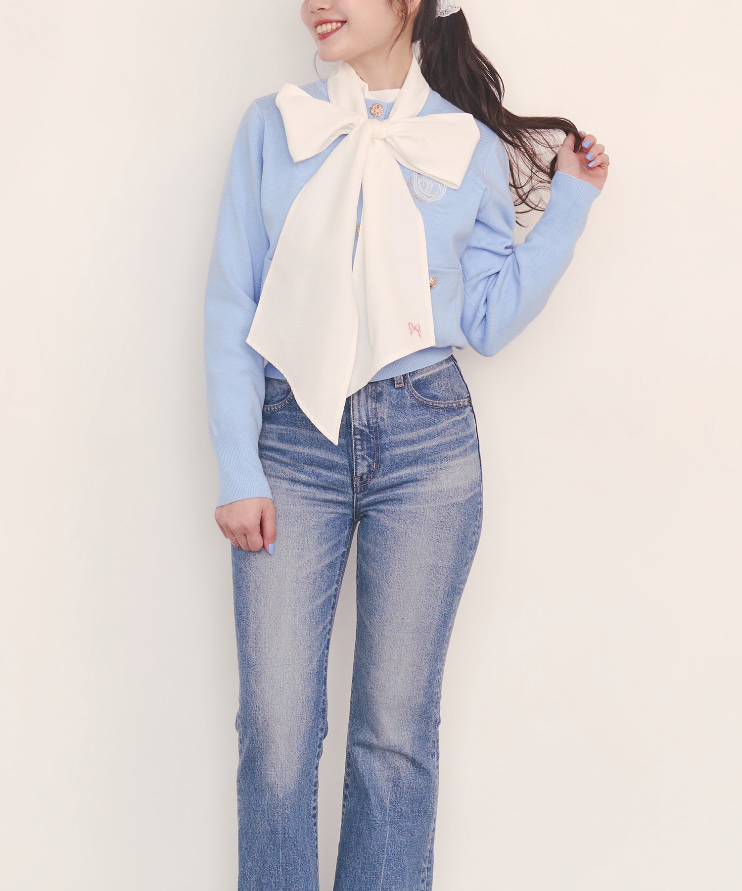 ボウタイブラウス