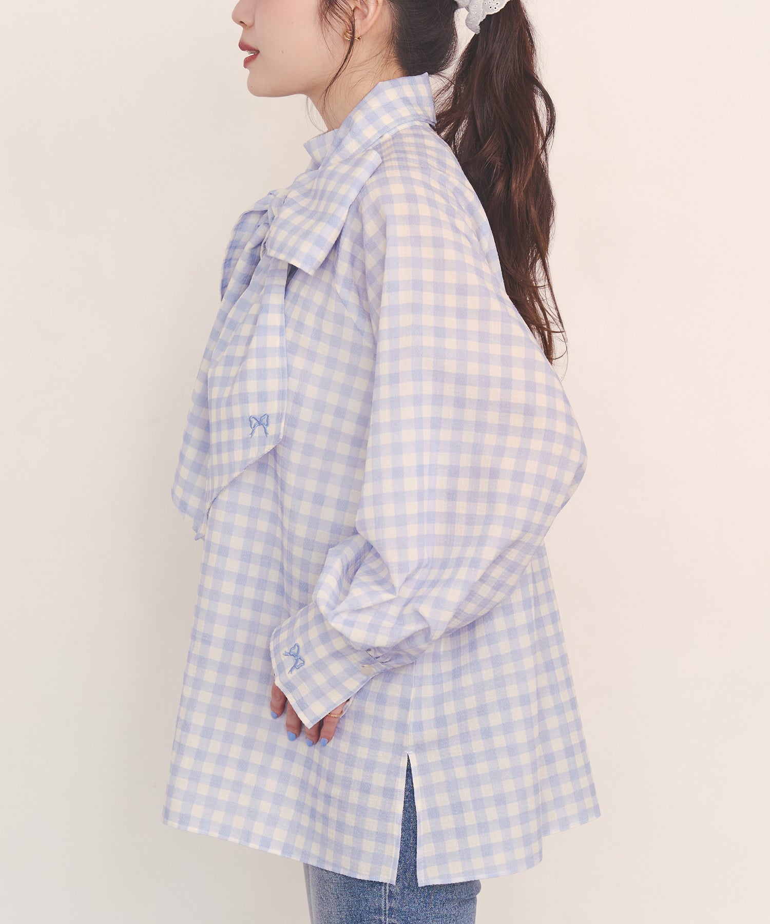 ボウタイブラウス