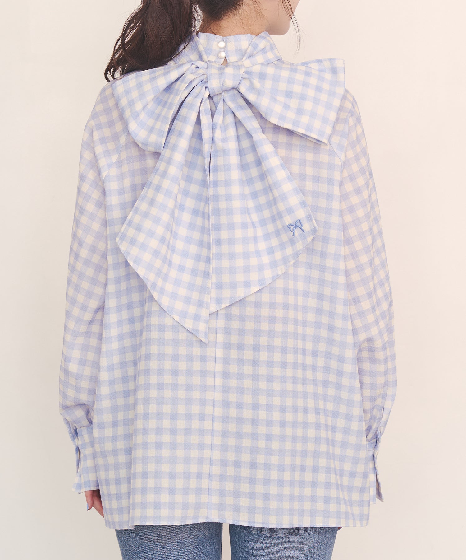 ボウタイブラウス