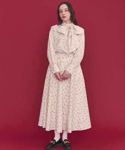 ボウタイブラウス