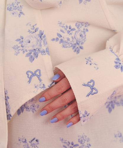 ボウタイブラウス