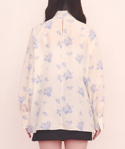 ボウタイブラウス