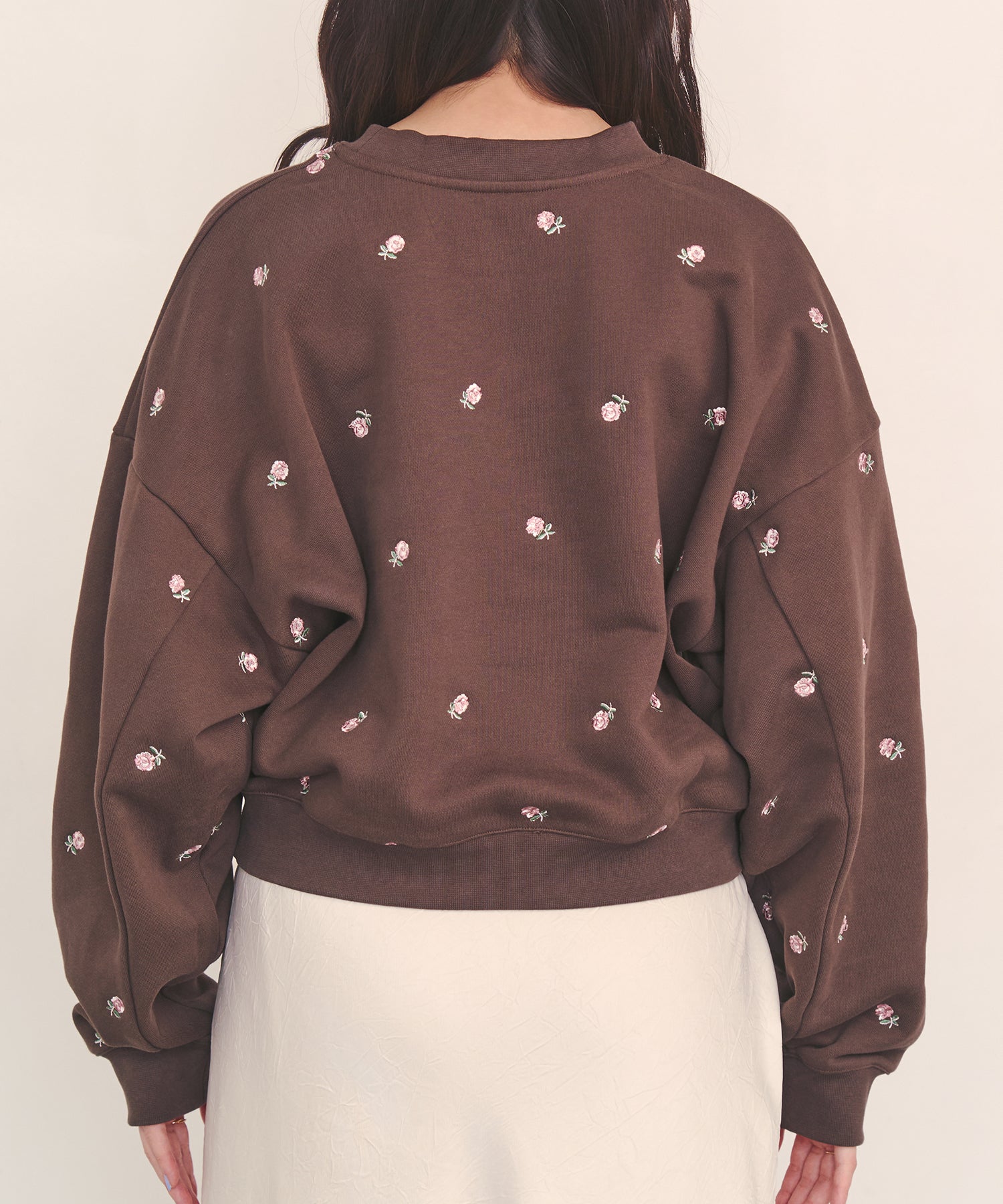 総柄刺繍スウェットトップス Rose Embroidery