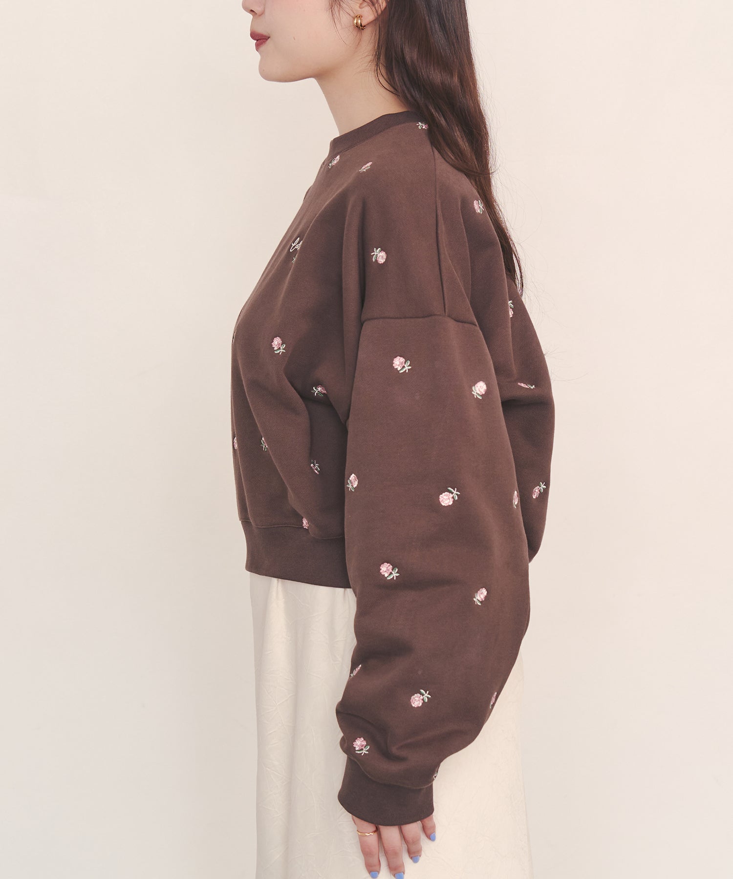 総柄刺繍スウェットトップス Rose Embroidery