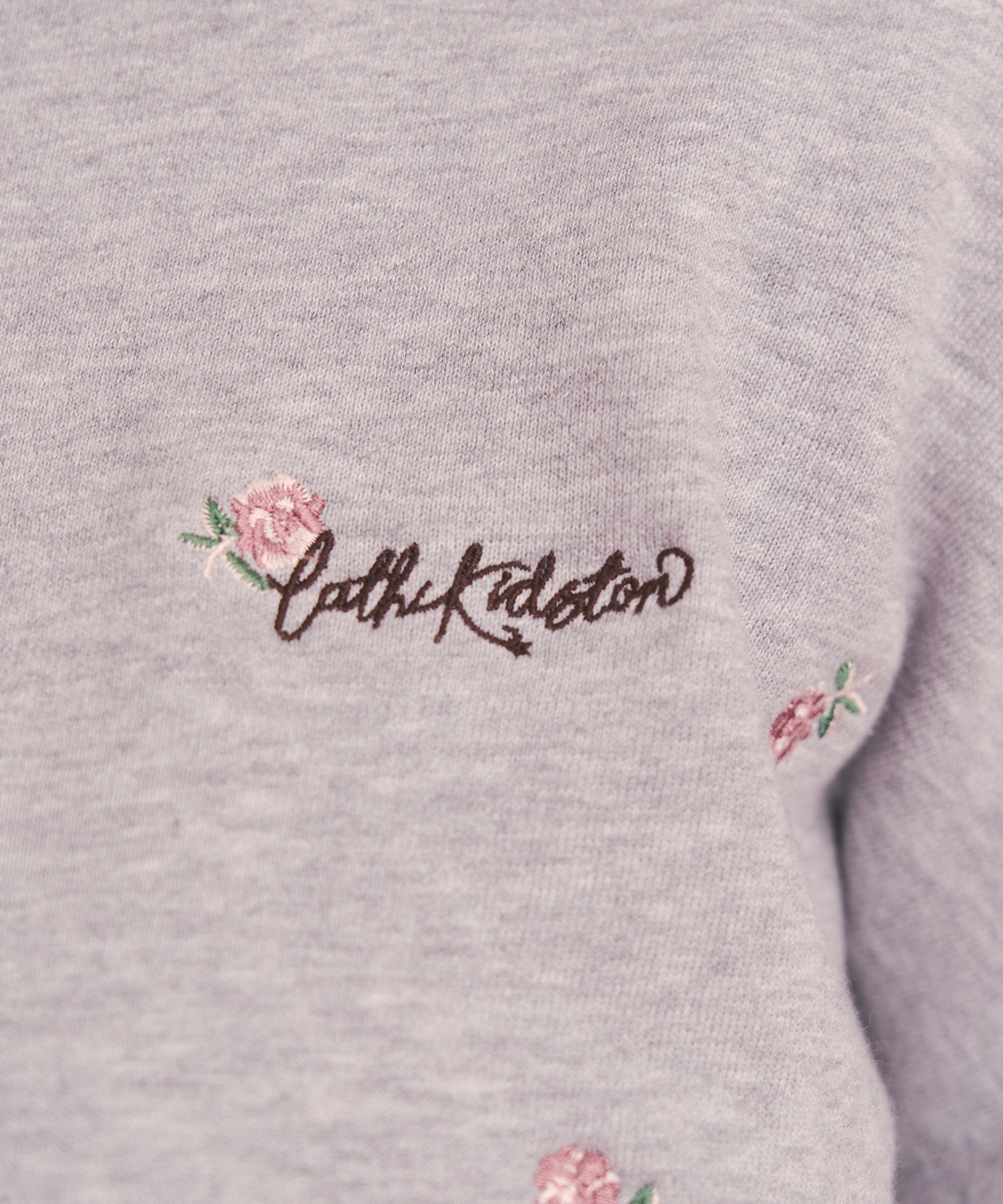 総柄刺繍スウェットトップス Rose Embroidery