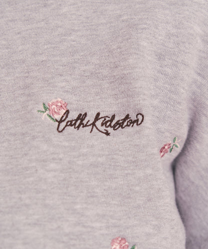 総柄刺繍スウェットトップス Rose Embroidery