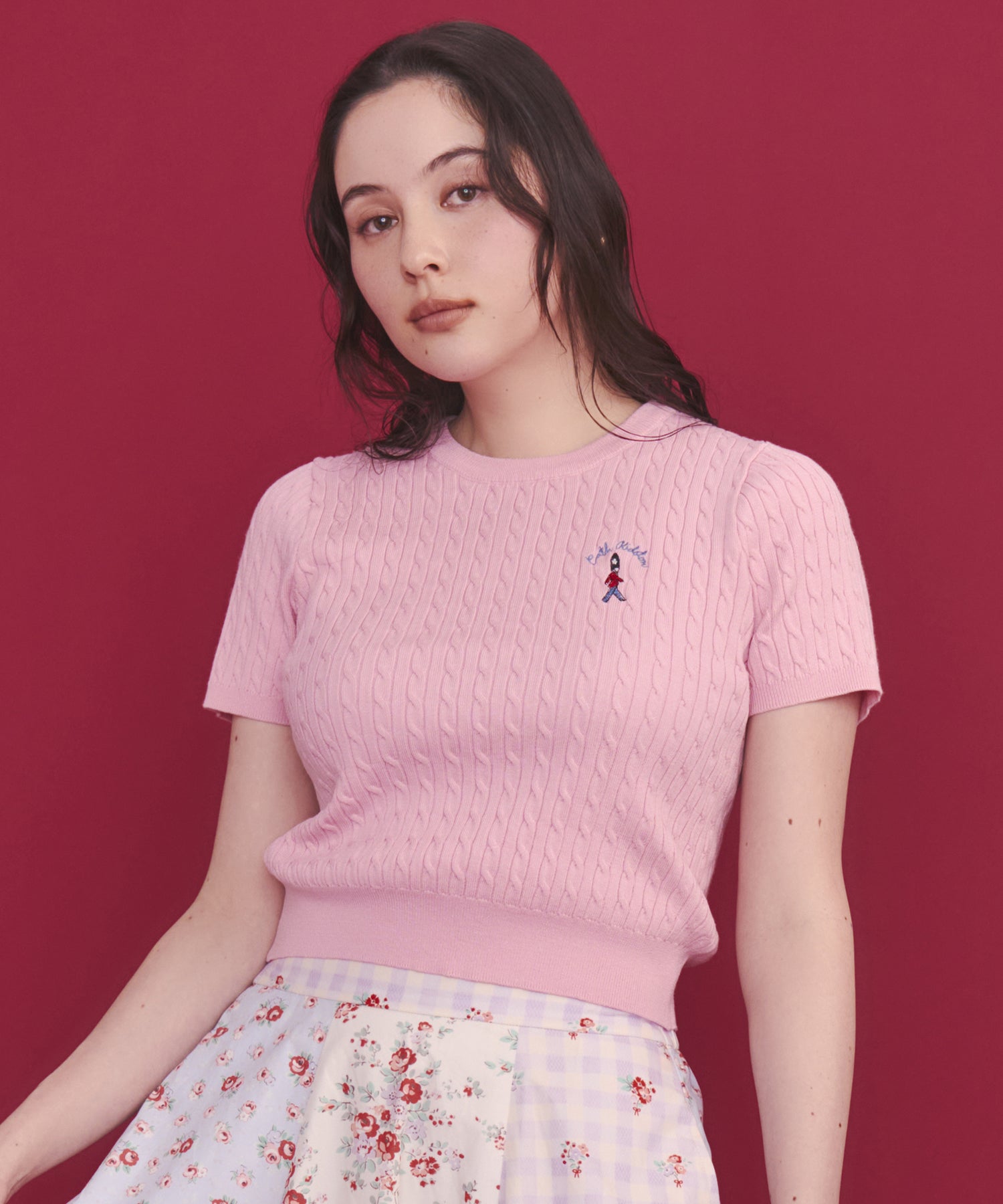 ショートスリーブライトニットトップス Queenie's London