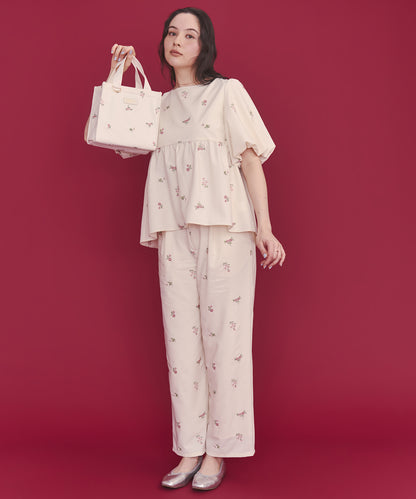 総柄刺繍ペプラムトップス Ditsy Floral Embroidery