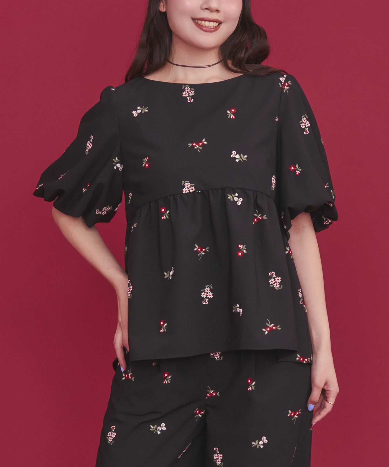 総柄刺繍ペプラムトップス Ditsy Floral Embroidery