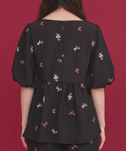 総柄刺繍ペプラムトップス Ditsy Floral Embroidery