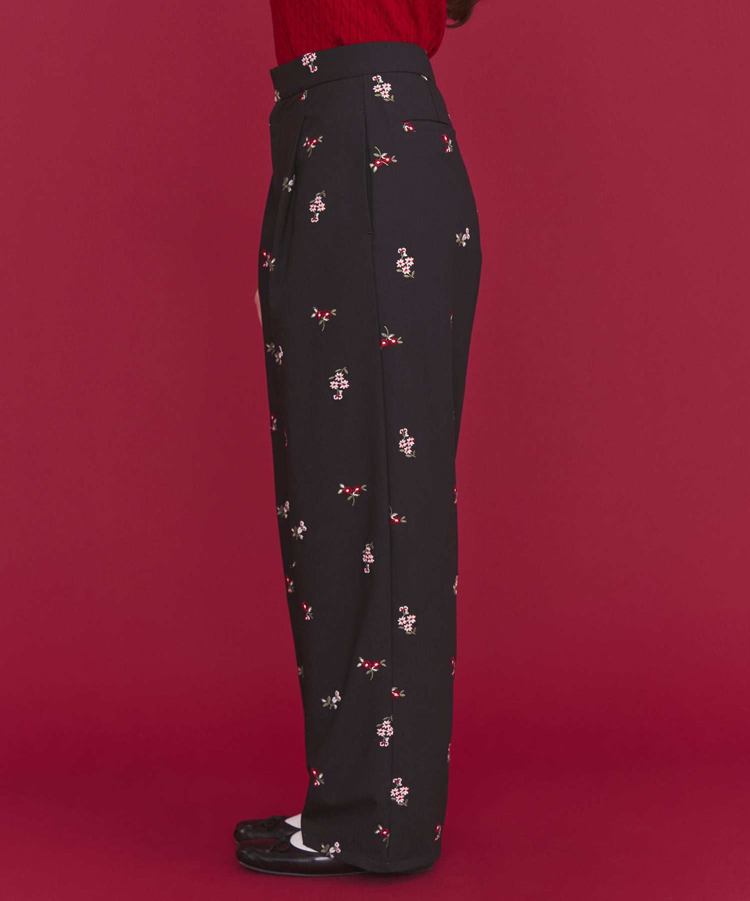 総柄刺繍ストレートパンツ Ditsy Floral Embroidery