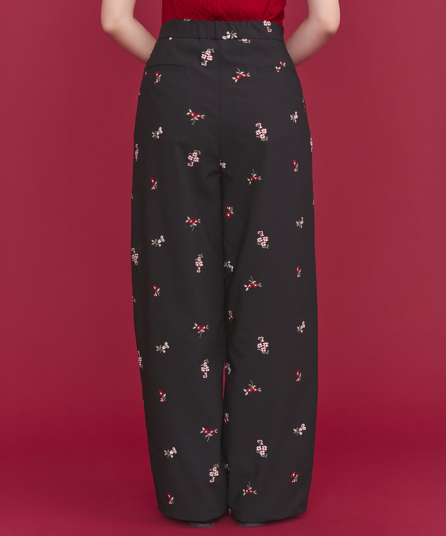 総柄刺繍ストレートパンツ Ditsy Floral Embroidery