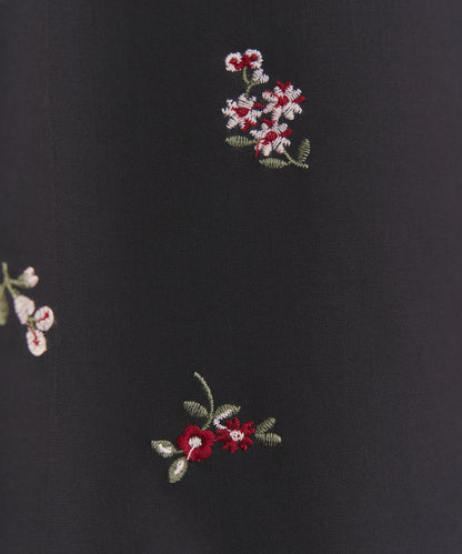 総柄刺繍ストレートパンツ Ditsy Floral Embroidery