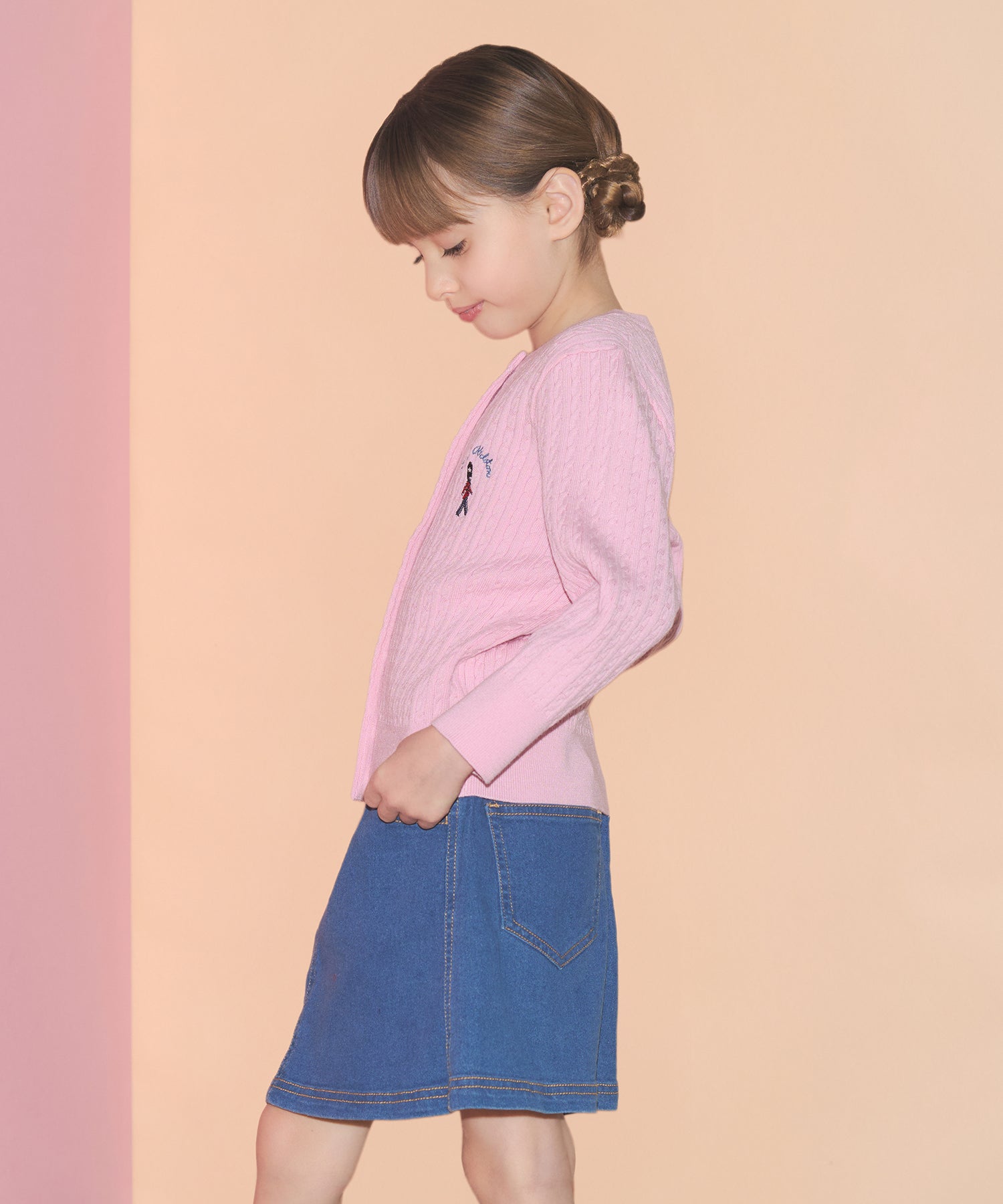 キッズ　ライトニットカーディガン Queenie's London