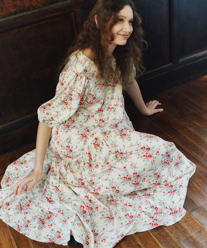 パフスリーブ ティアードワンピース