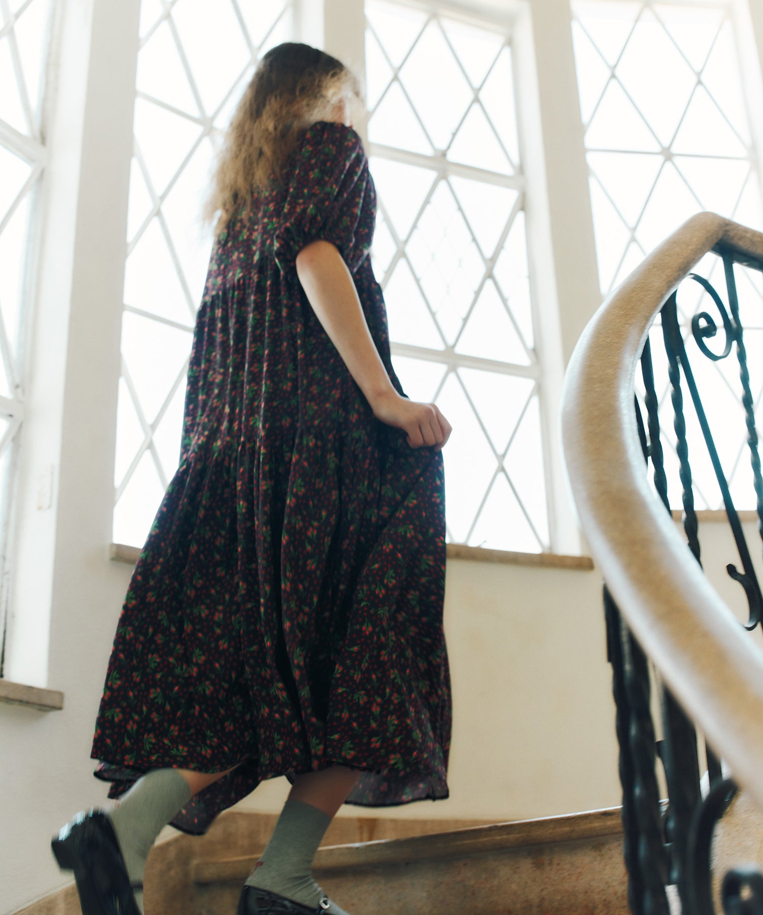 パフスリーブ ティアードワンピース