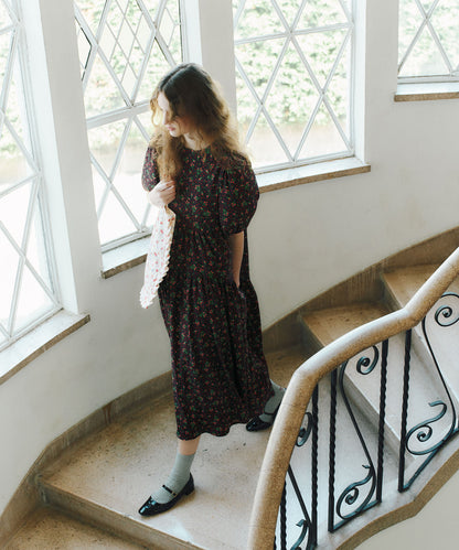 パフスリーブ ティアードワンピース