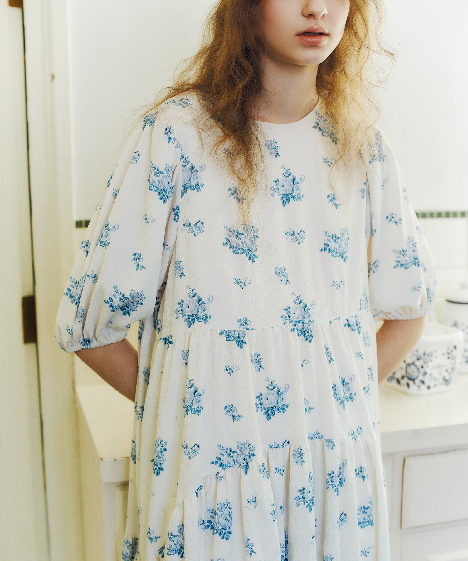 パフスリーブ ティアードワンピース