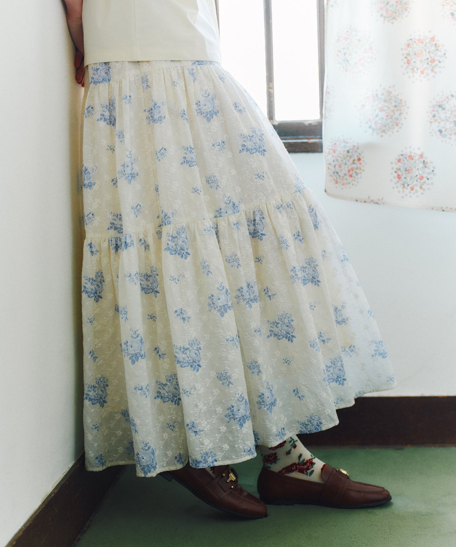 ライトティアードスカート