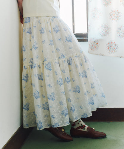 ライトティアードスカート