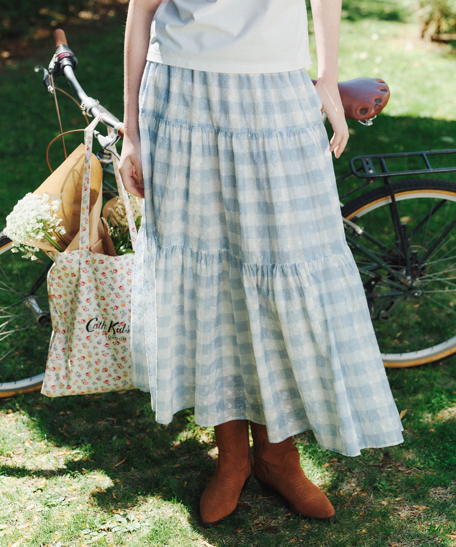 ライトティアードスカート