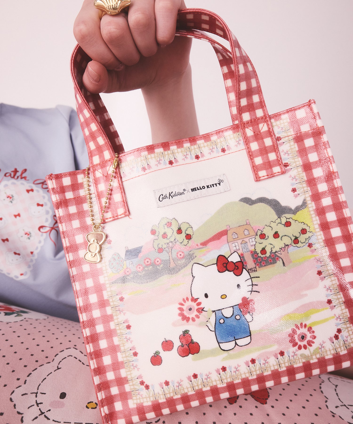 Cath Kidston × Hello Kitty スモールブックバッグ Scene