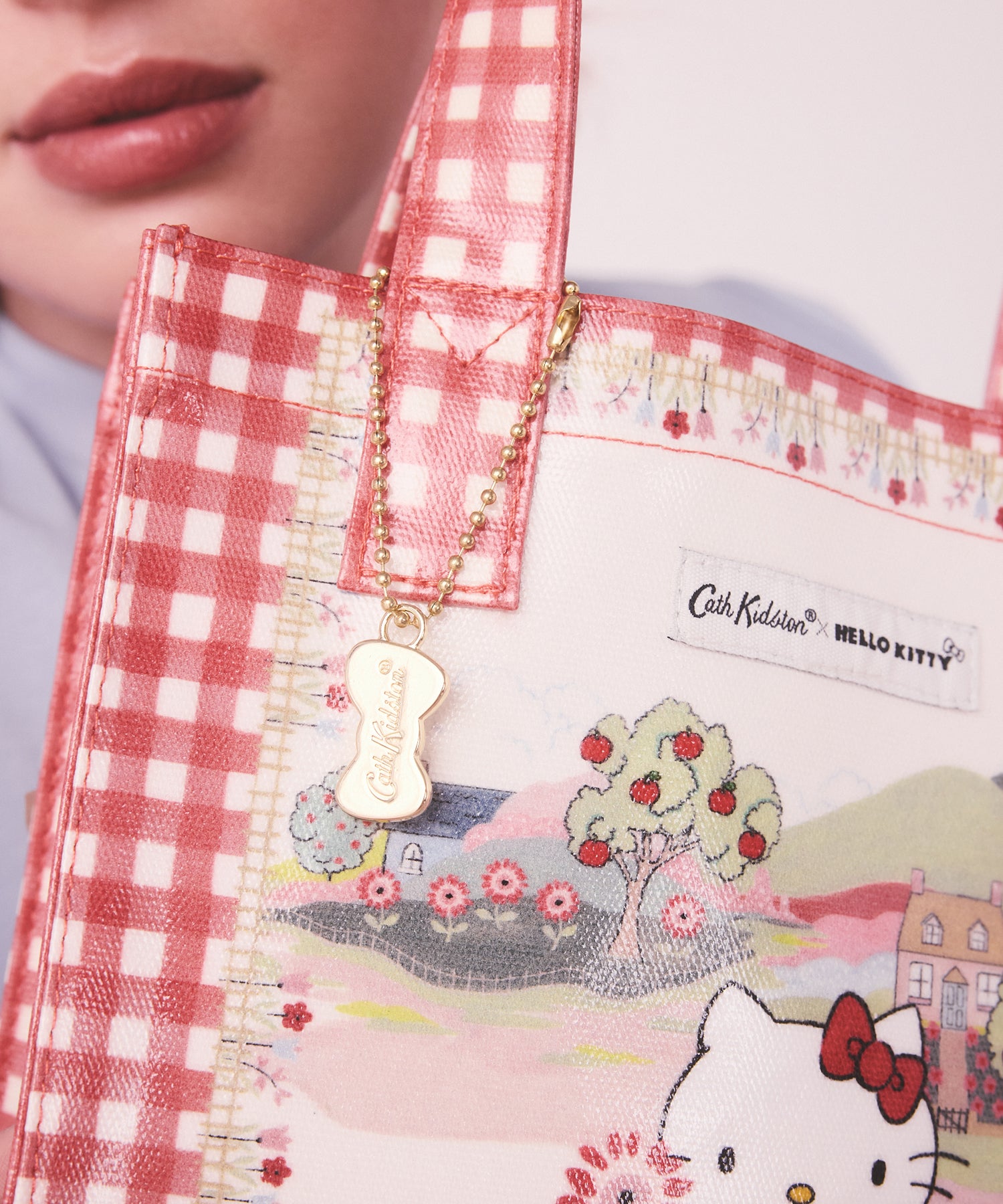 Cath Kidston × Hello Kitty スモールブックバッグ Scene