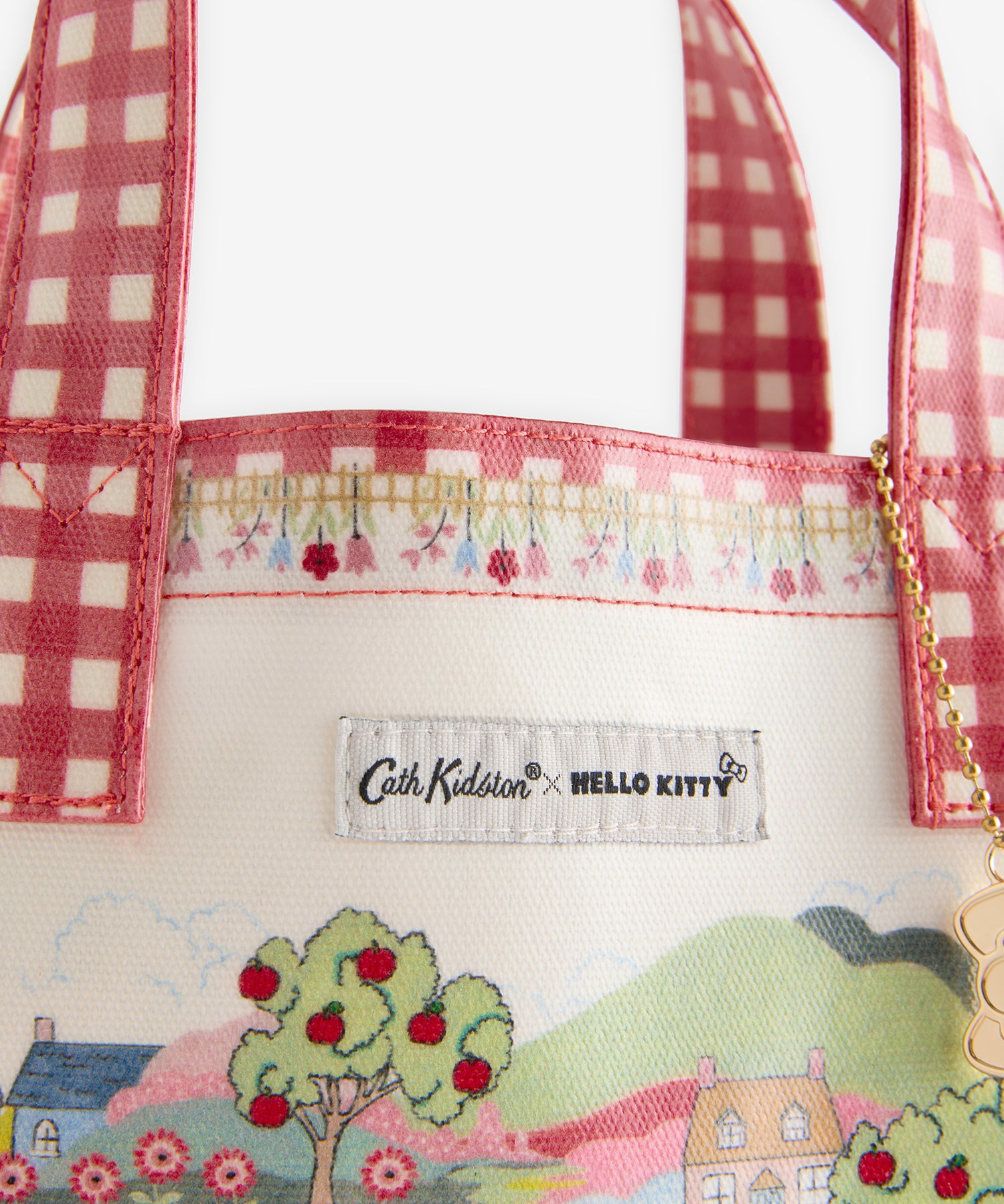 Cath Kidston × Hello Kitty スモールブックバッグ Scene