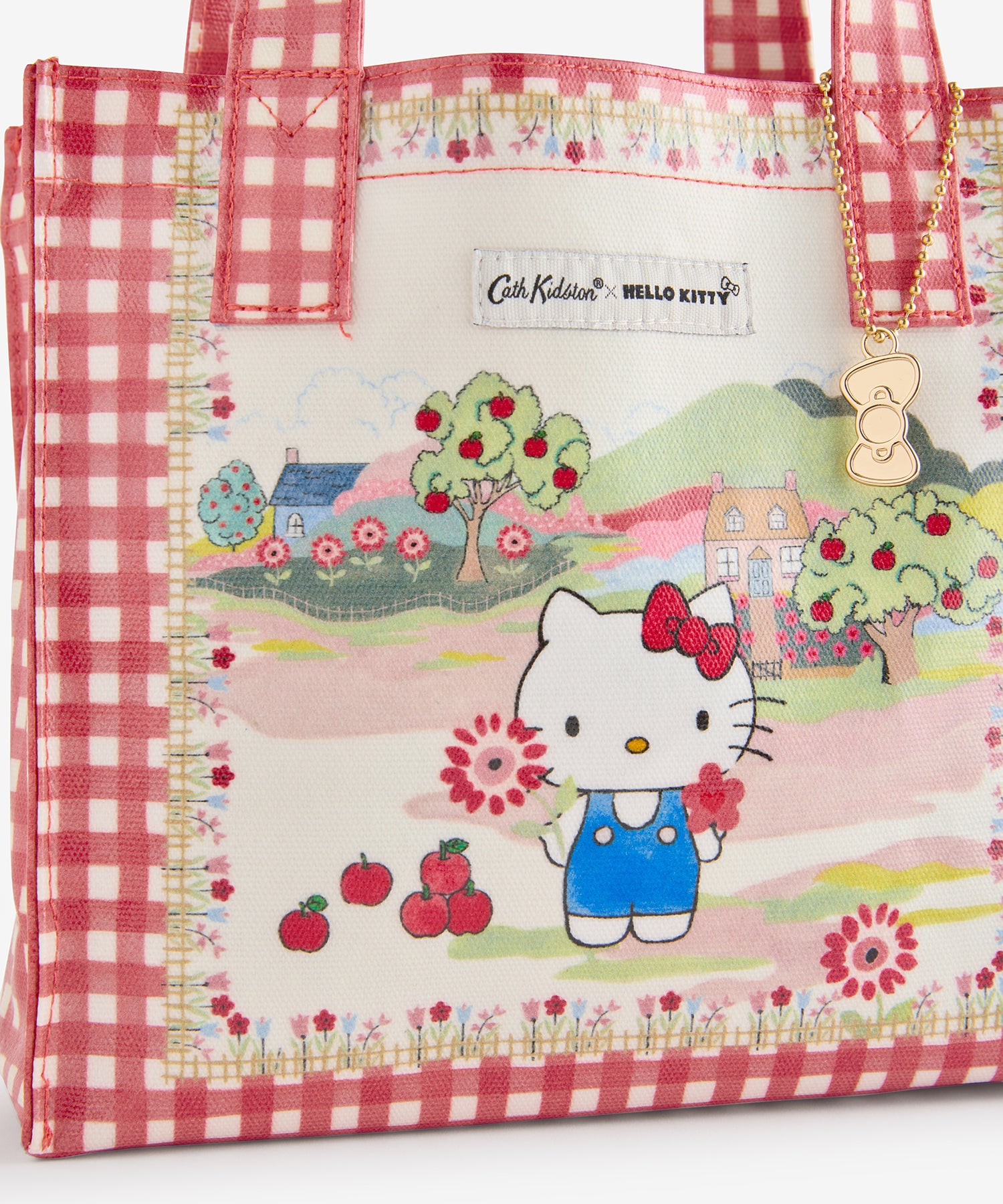 Cath Kidston × Hello Kitty スモールブックバッグ Scene