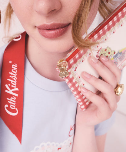 Cath Kidston × Hello Kitty ジップドパース Scene