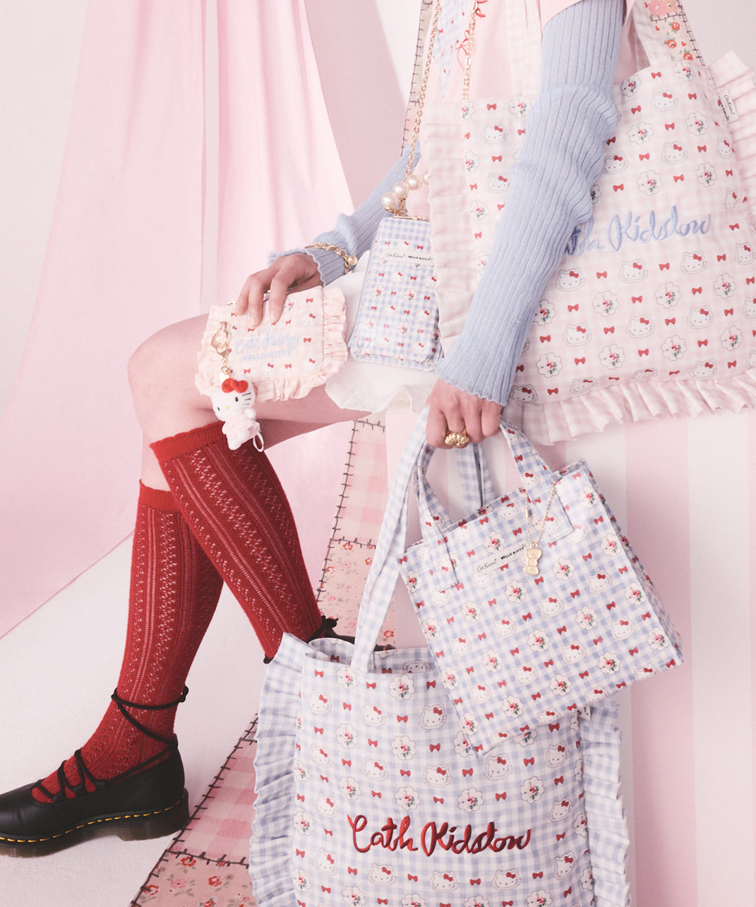 Cath Kidston × Hello Kitty フリルティッシュポーチ＆マスコットチャームセット