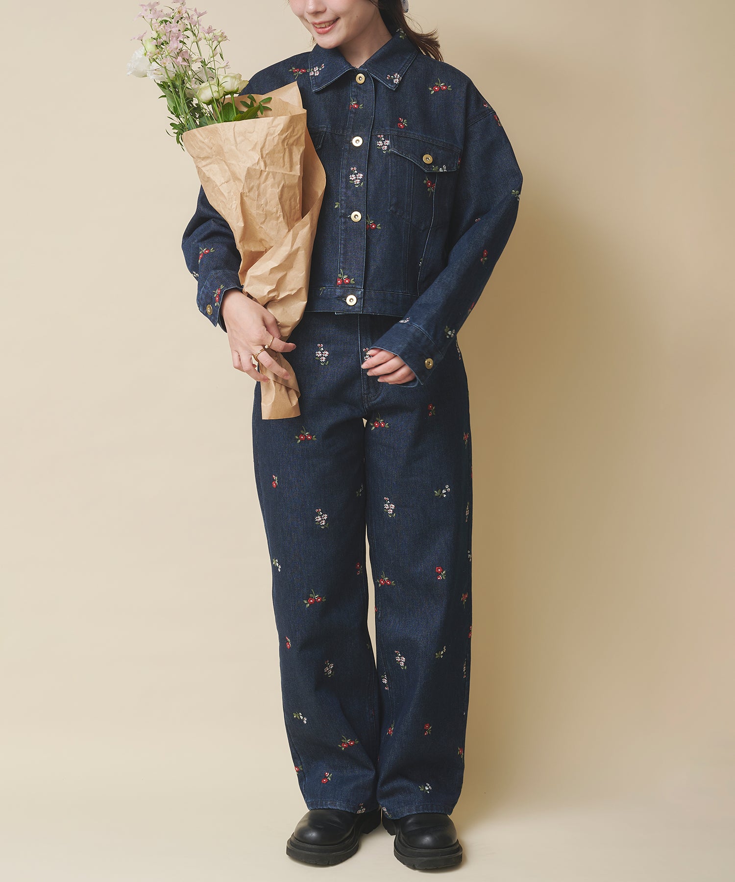 エンブロイダリーデニムパンツ Ditsy Floral Embroidery