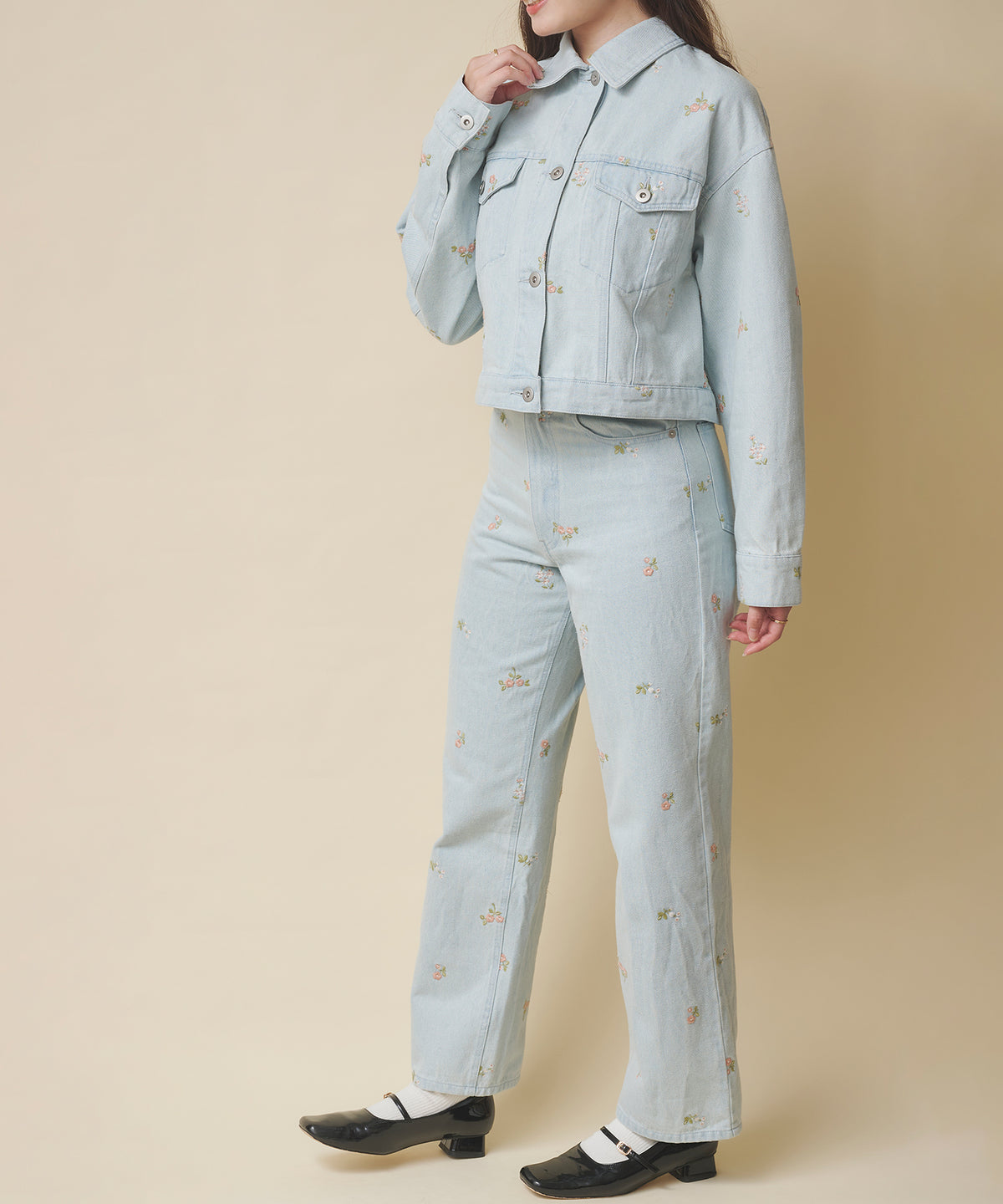 モデル：159cm サックスS