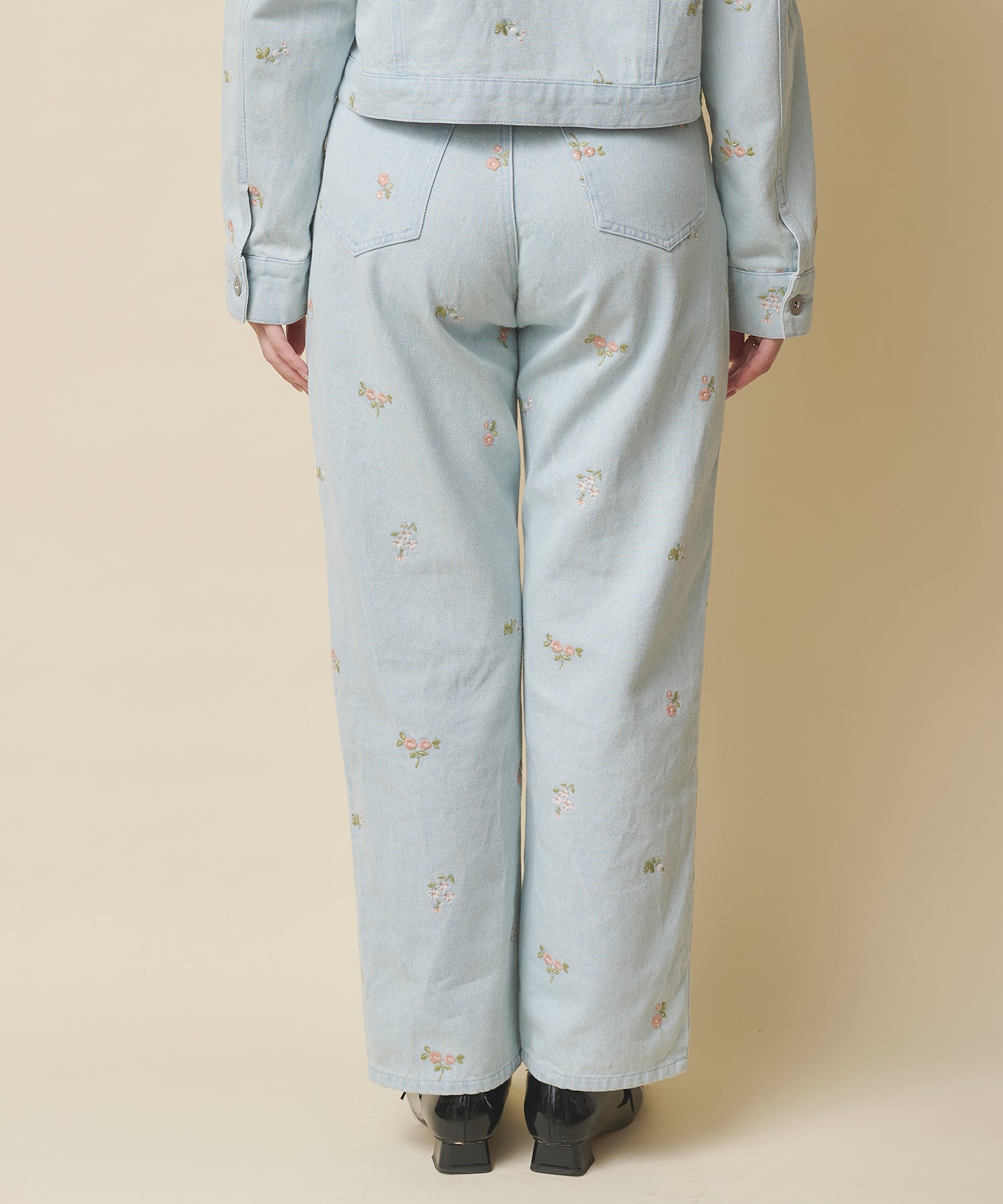 モデル：159cm サックスS