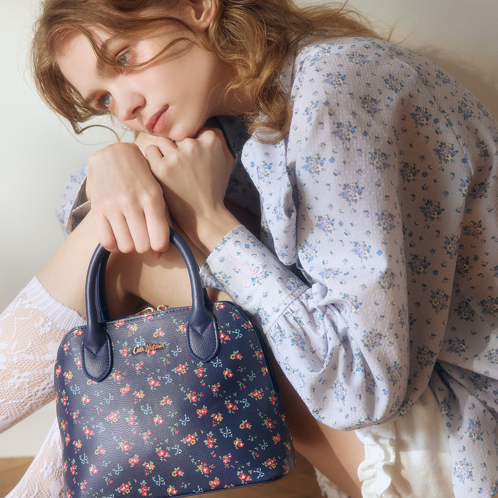 2WAYプリントハンドバッグ Lace Sprigs | Cath Kidston 日本公式
