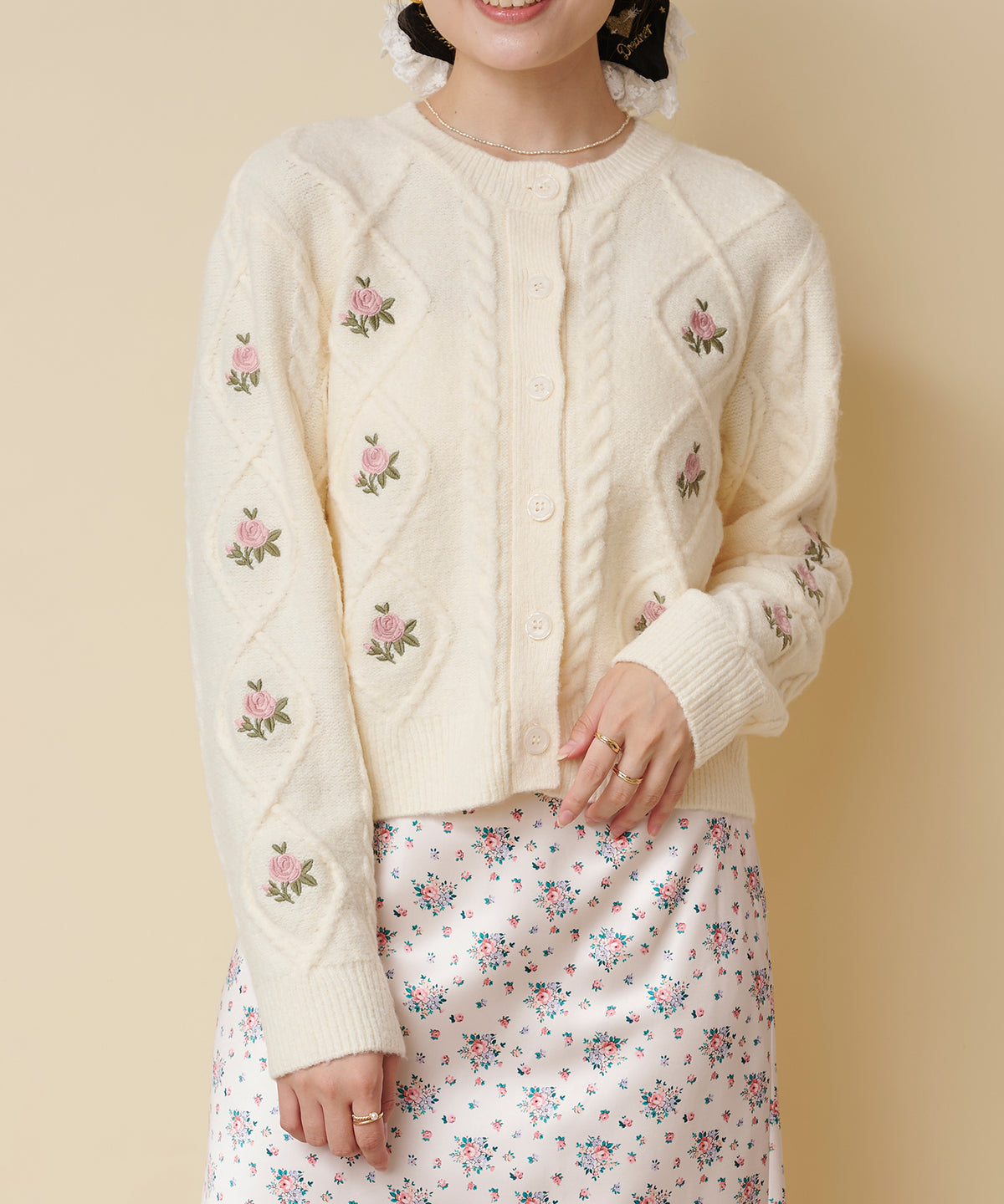 ニットケーブルカーディガン Floral Garden