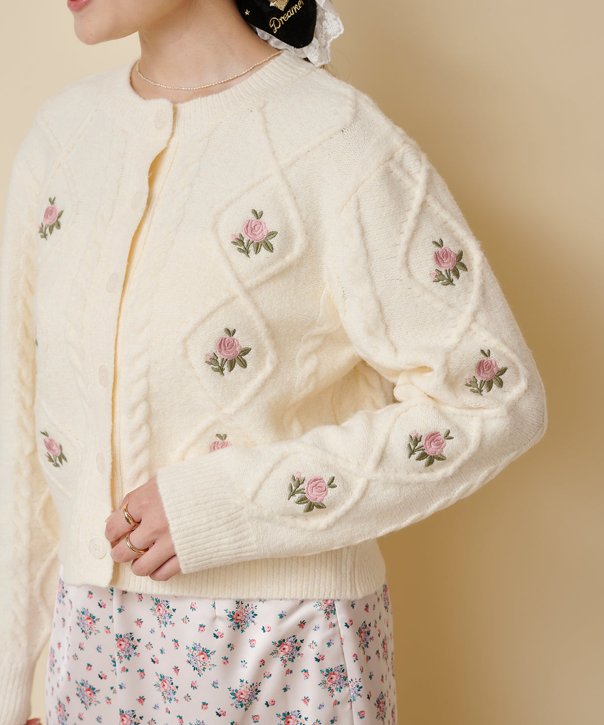 ニットケーブルカーディガン Floral Garden