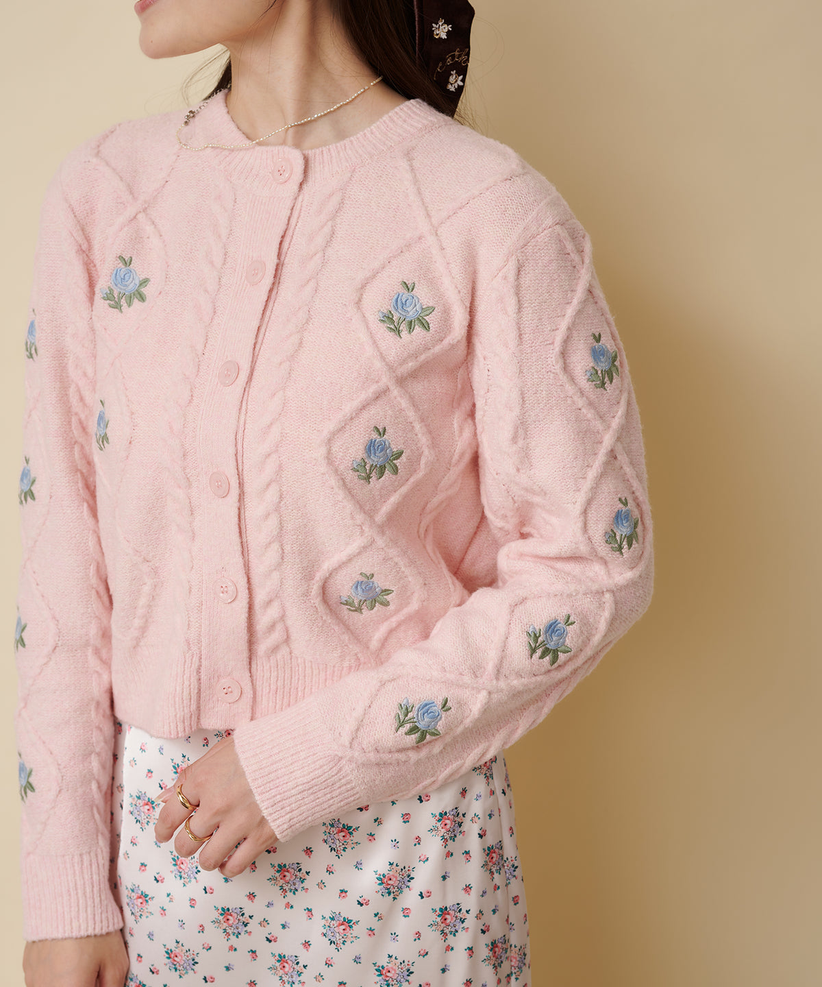 ニットケーブルカーディガン Floral Garden
